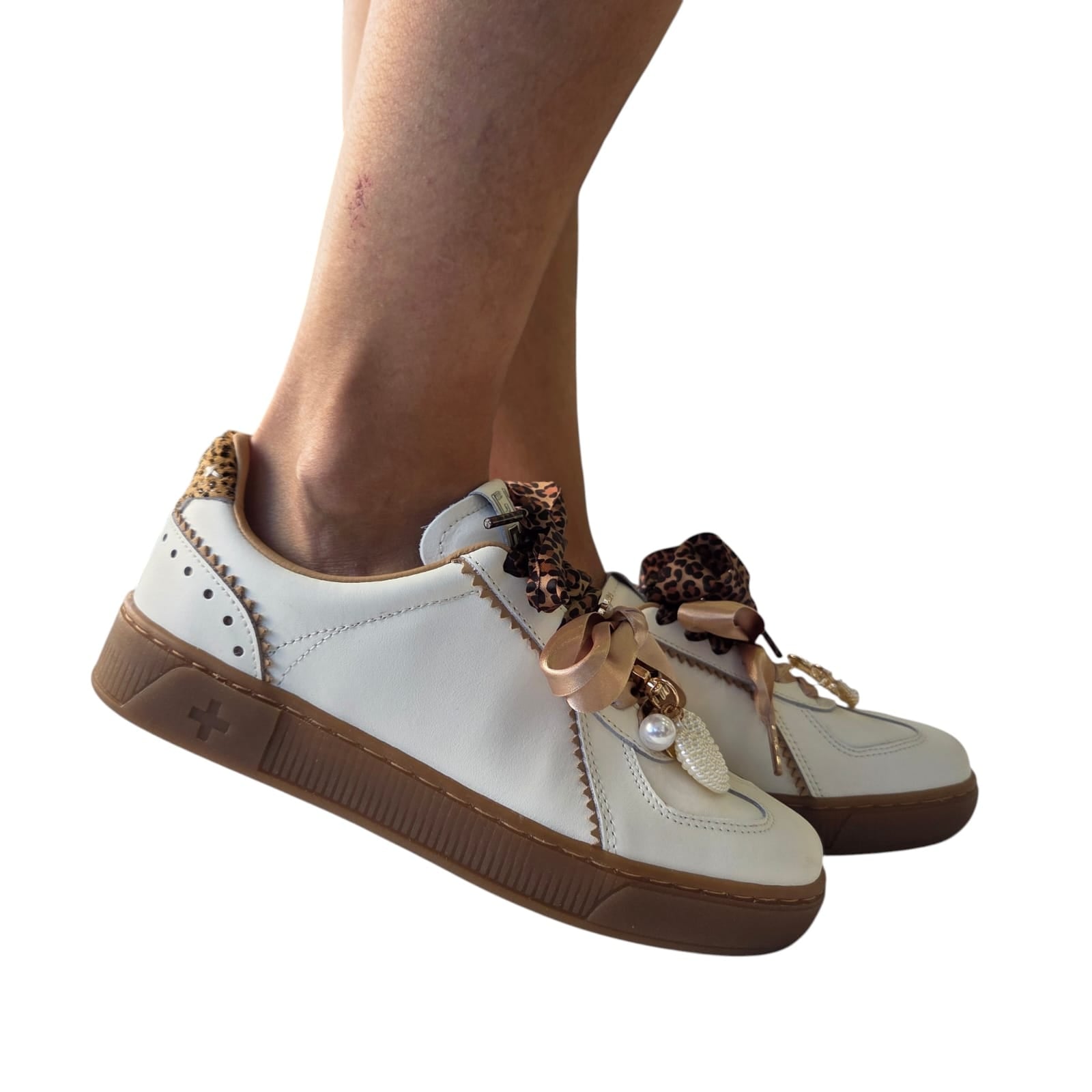 Gio+ sneakers donna in pelle milk www.offidani.it