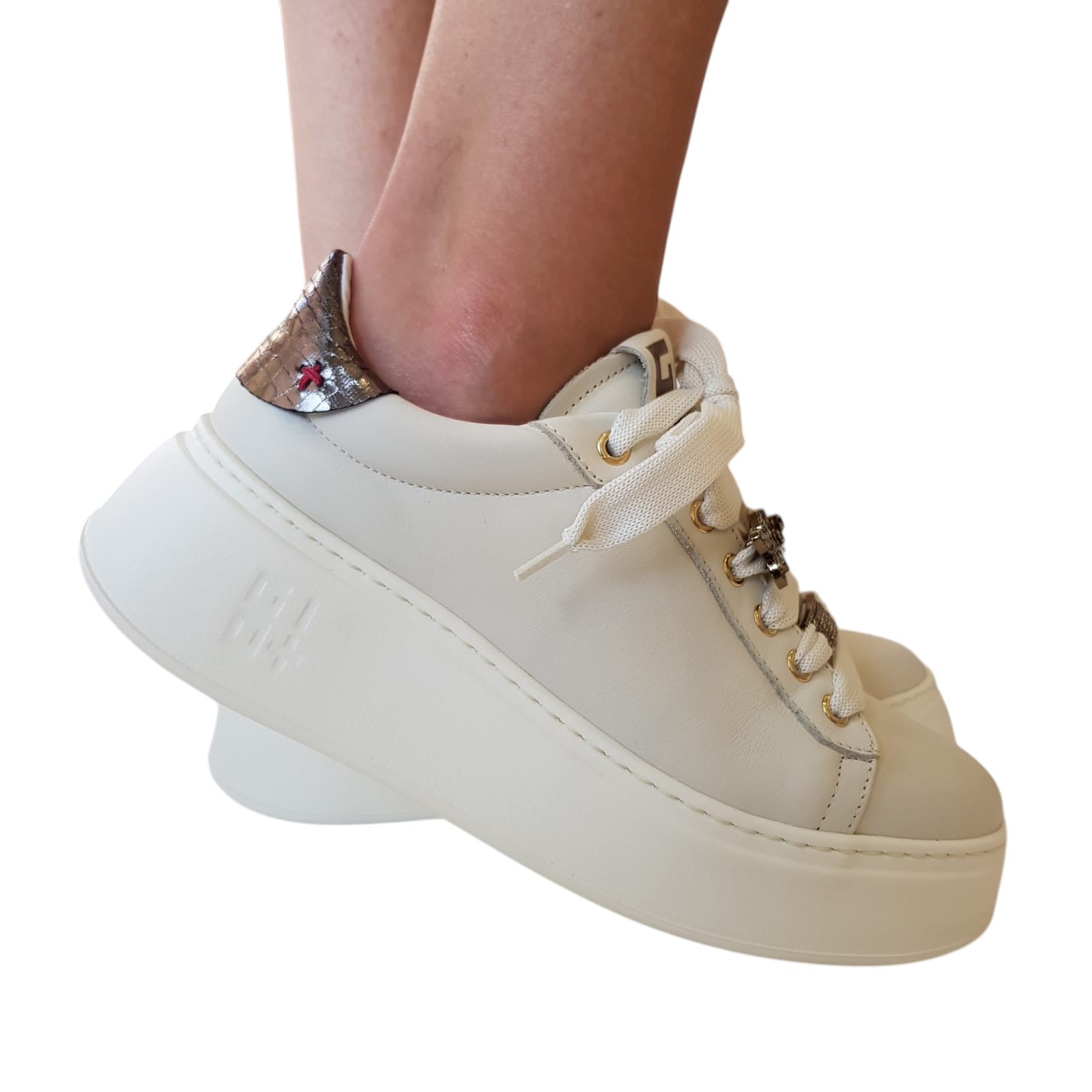 Gio+ Sneakers Donna Pelle Beige www.offidani.it