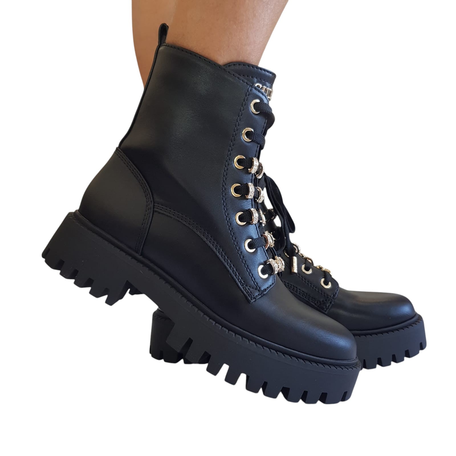 Guess Stivaletto Tronchetto Donna Pelle Nero www.offidani.it