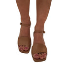 Andrea Pinto Dècolletè Donna Cuoio
www.offidani.it